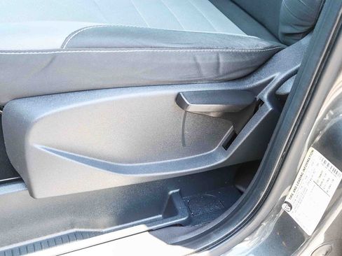 Used 2017 Ford Escape S FWD image 27