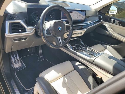 Used 2024 BMW X7 M60i w/ Executive Package image 4