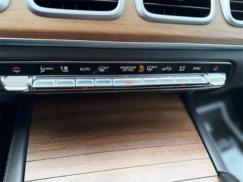 Certified 2021 Mercedes-Benz GLE 350 4MATIC image 18