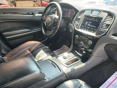 Used 2019 Chrysler 300 S RWD image 16