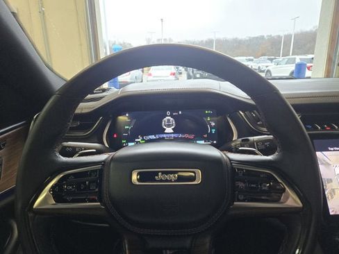 Used 2024 Jeep Grand Cherokee Summit w/ Advanced Protech Group IV image 34