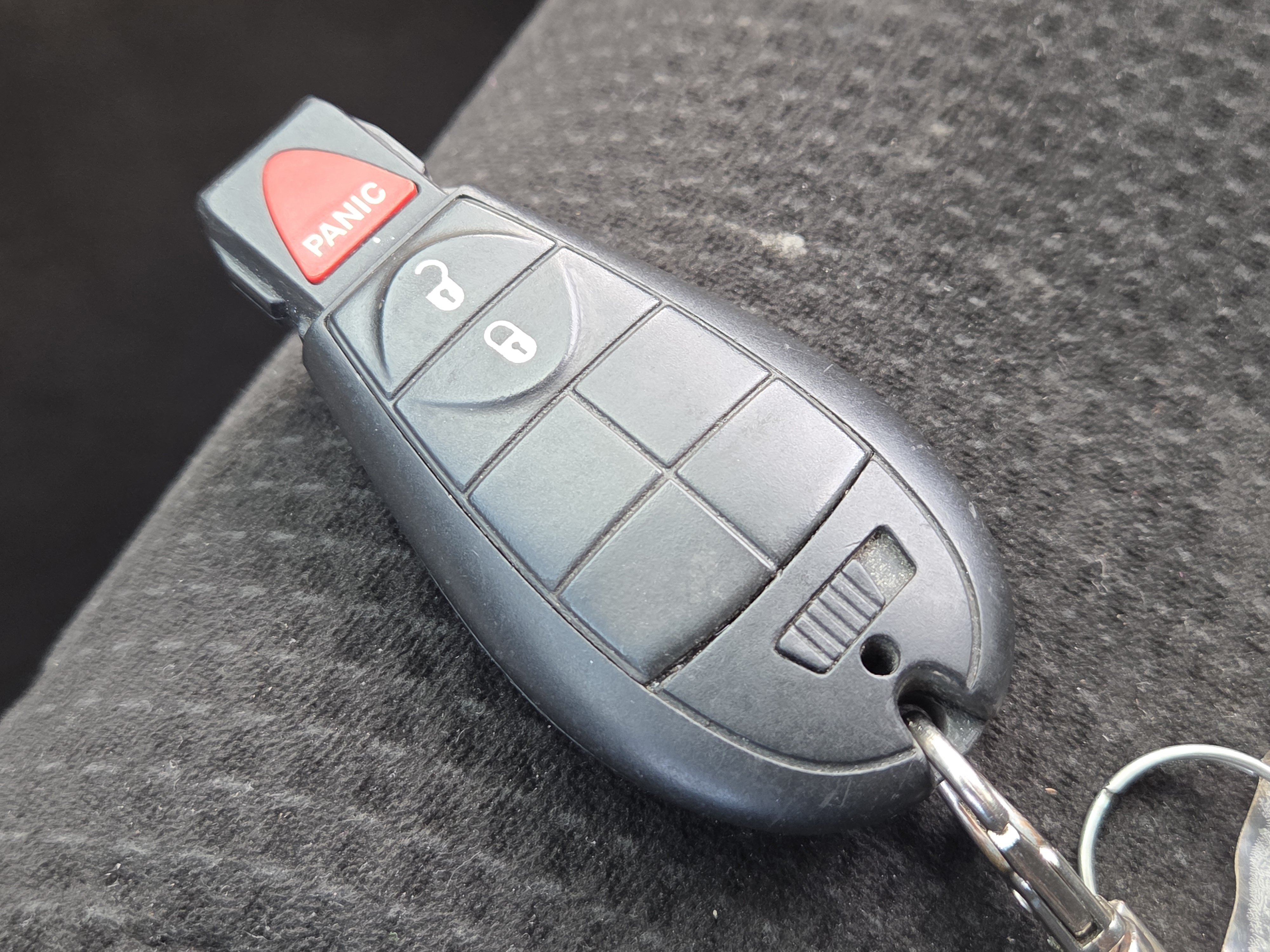 Used 2016 Dodge Grand Caravan SXT FWD image 20