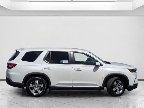 Certified 2025 Honda Pilot EX-L image 4