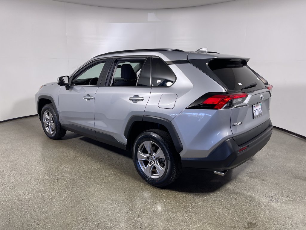 Certified 2023 Toyota RAV4 XLE FWD image 5