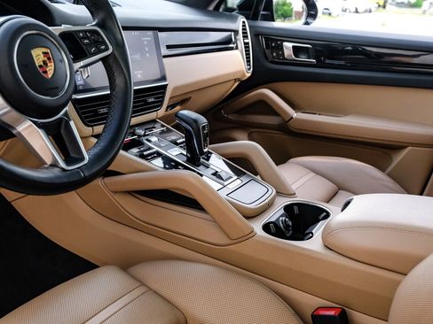 Used 2019 Porsche Cayenne AWD/4WD image 24