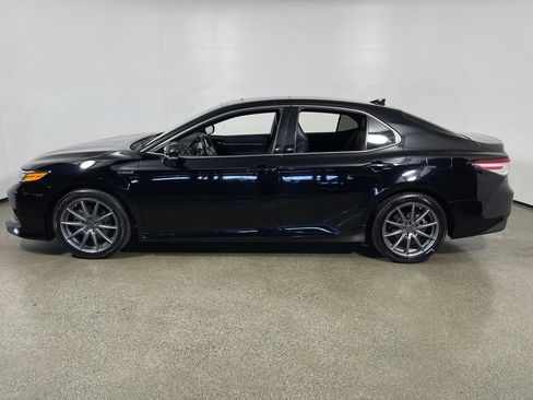 Certified 2019 Toyota Camry XLE w/ Driver Assist Package FWD image 6