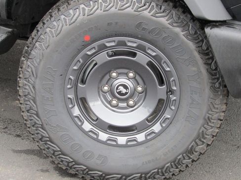 New 2025 Ford Bronco Outer Banks w/ Sasquatch Package image 5