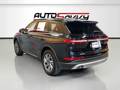 Used 2024 Lincoln Corsair AWD w/ Equipment Group 102A image 5
