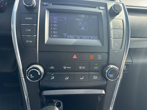 Used 2016 Toyota Camry LE FWD image 10