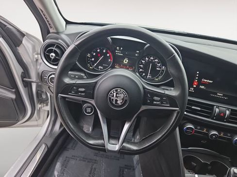 Used 2017 Alfa Romeo Giulia AWD w/ Sport Appearance Package image 12