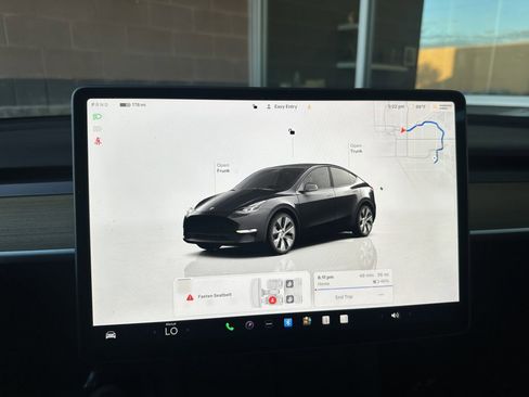 Used 2024 Tesla Model Y Long Range image 19