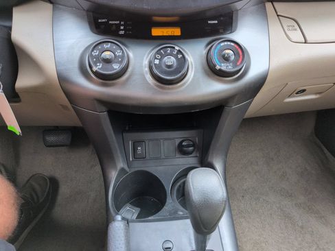 Used 2011 Toyota RAV4 4WD w/ Base L4 Extra Value Pkg image 18