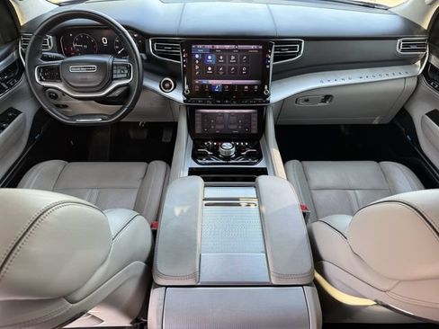 Used 2023 Jeep Grand Wagoneer Series II w/ Flexible Seating Group AWD/4WD image 12