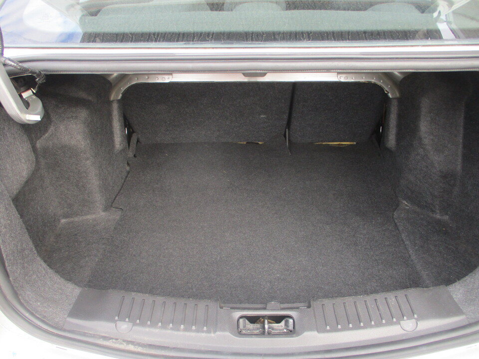 Used 2013 Ford Fiesta SE FWD image 6
