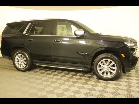 Used 2021 Chevrolet Tahoe Premier w/ Premium Package image 2