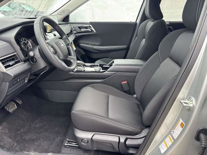 New 2026 Mitsubishi Outlander ES