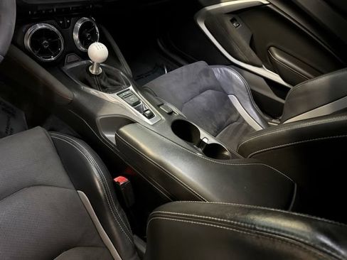 Used 2017 Chevrolet Camaro SS RWD image 22