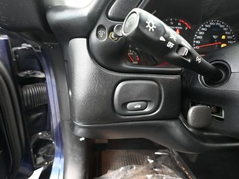 Used 2001 Chevrolet Corvette Convertible RWD image 25