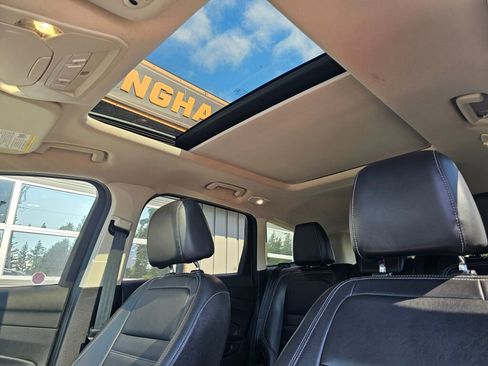 Used 2017 Ford Escape Titanium w/ Canadian Touring Package image 24