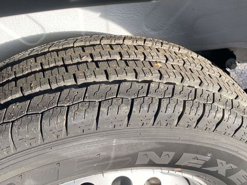 Used 2025 RAM ProMaster 2500 w/ Convenience Group image 23