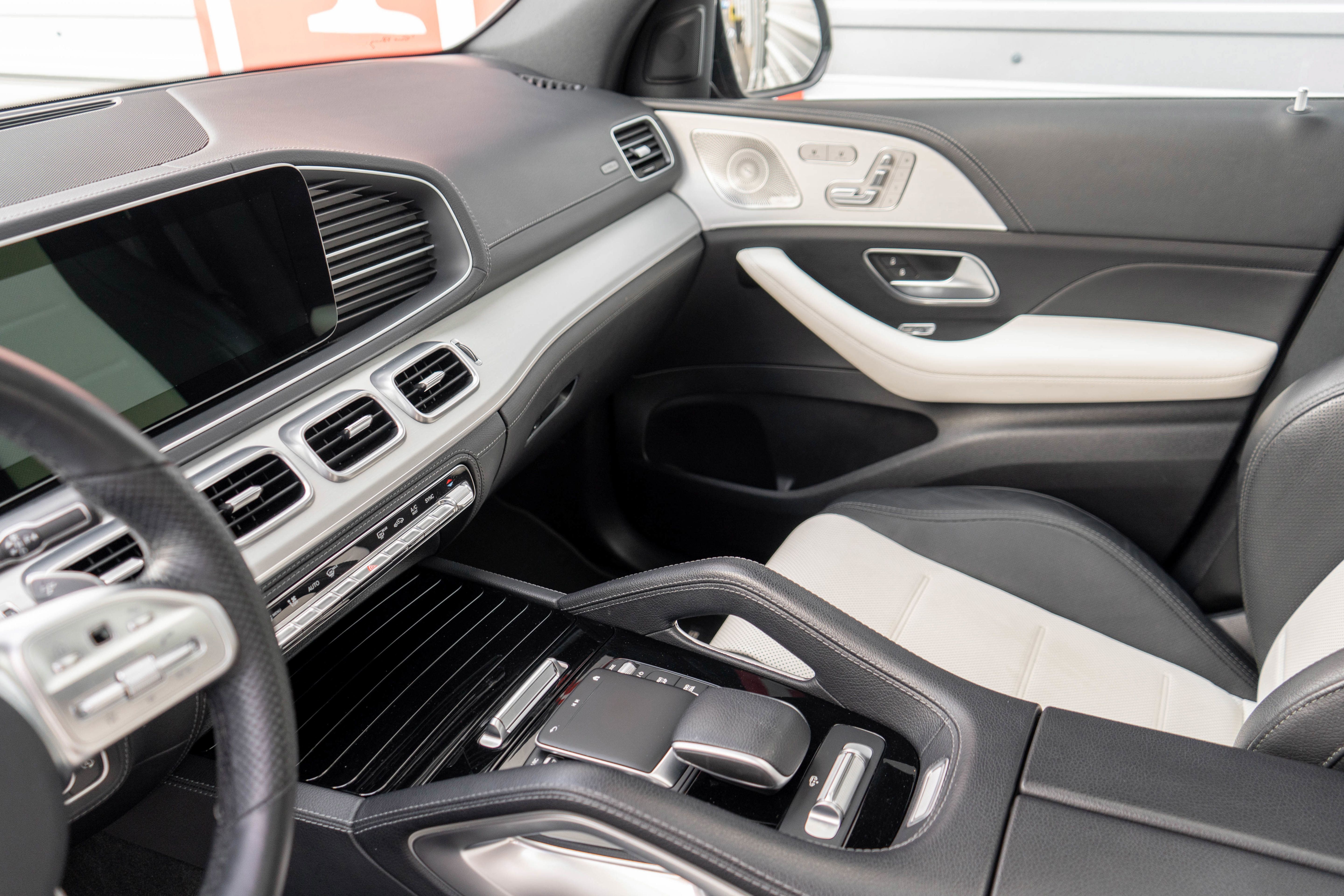 Used 2023 Mercedes-Benz GLE 580 4MATIC image 16