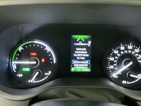 Used 2024 Toyota Sienna XLE image 13