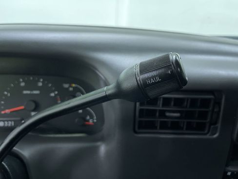 Used 2004 Ford F250 XL image 24