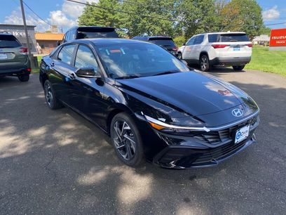 New 2025 Hyundai Elantra SEL