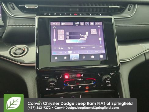 Certified 2023 Jeep Grand Cherokee Laredo w/ Luxury Tech Group I image 25