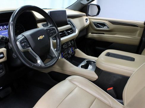 Used 2021 Chevrolet Suburban Premier w/ Premium Package AWD/4WD image 26