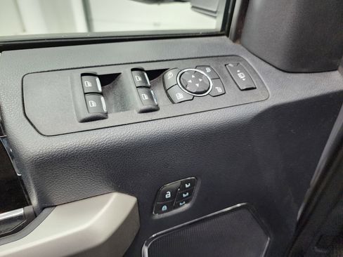 Used 2022 Ford F250 Lariat w/ Chrome Package image 40