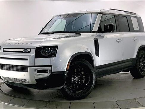 Used 2020 Land Rover Defender 110 SE image 11