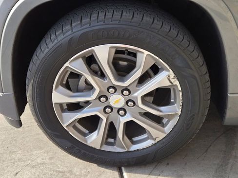 Used 2019 Chevrolet Traverse Premier w/ Driver Confidence II Package image 5