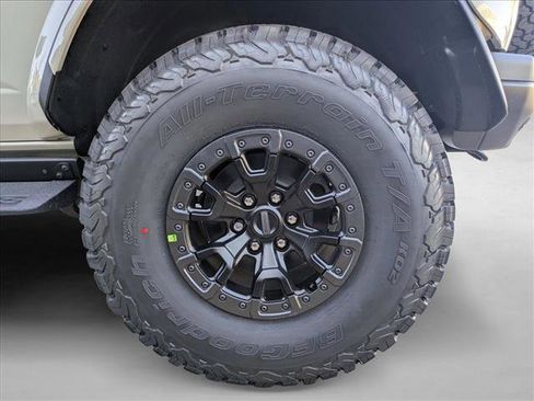 New 2025 Ford Bronco Raptor w/ Interior Carbon Fiber Pack AWD/4WD image 10