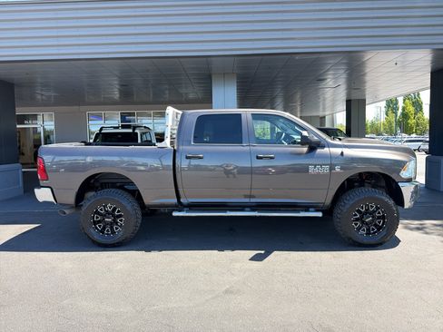 Used 2016 RAM 2500 Tradesman w/ Chrome Appearance Group AWD/4WD image 8