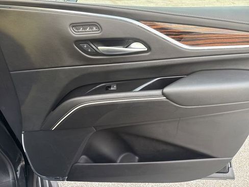 Used 2023 Cadillac Escalade Premium Luxury w/ Performance Package image 24