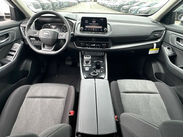 New 2026 Nissan Rogue SV AWD/4WD image 30