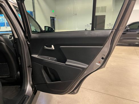 Used 2016 Kia Sportage SX image 35