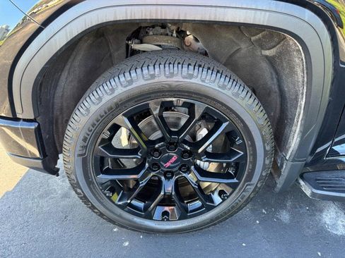 Used 2023 GMC Sierra 1500 Denali image 5