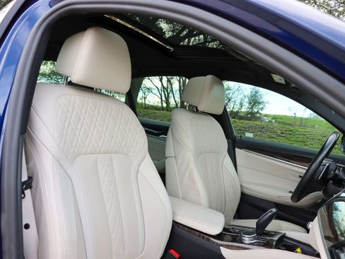 Used 2017 BMW 530i RWD image 21