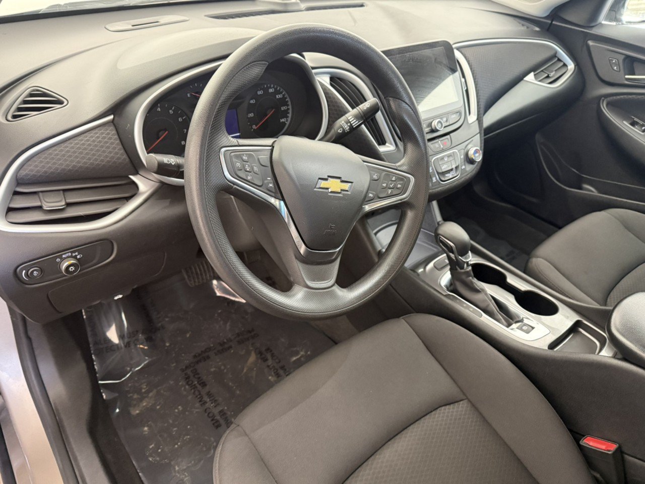 Used 2023 Chevrolet Malibu LS FWD image 15
