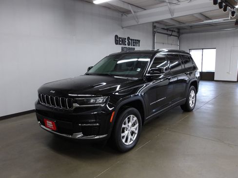Used 2021 Jeep Grand Cherokee L Limited AWD/4WD image 9