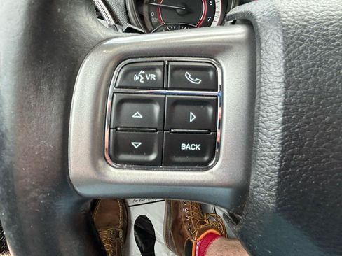 Used 2018 Dodge Journey Crossroad w/ Nav & Sun Group FWD image 19