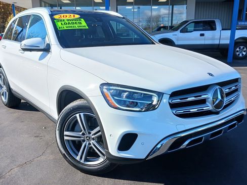 Used 2021 Mercedes-Benz GLC 300 4MATIC image 2
