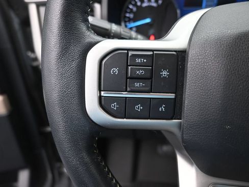 Used 2022 Ford Expedition XLT RWD image 6