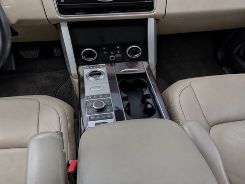 Used 2020 Land Rover Range Rover AWD/4WD image 18