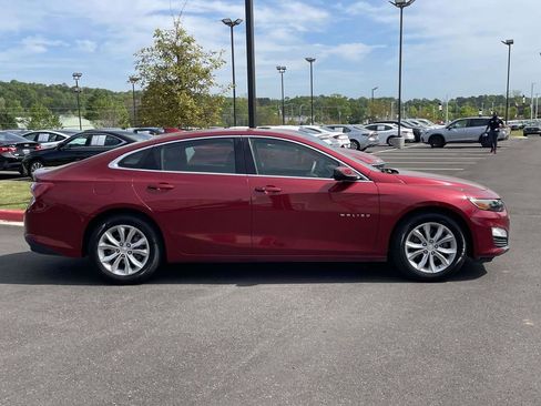 Used 2020 Chevrolet Malibu LT FWD image 2