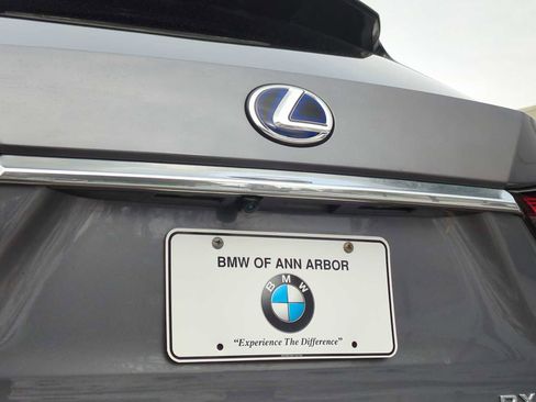 Used 2022 Lexus RX 450h AWD w/ Luxury Package image 12