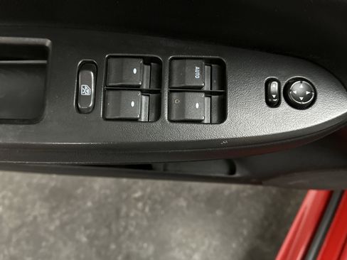 Used 2013 Chevrolet Impala LT image 18