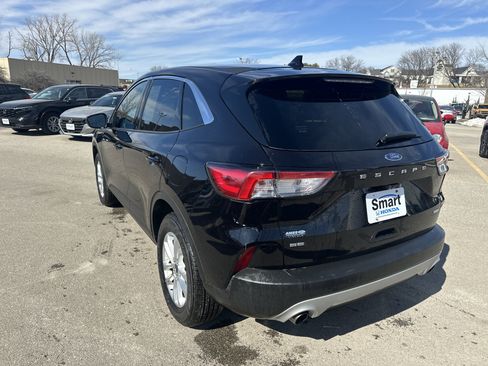 Used 2020 Ford Escape SE image 5
